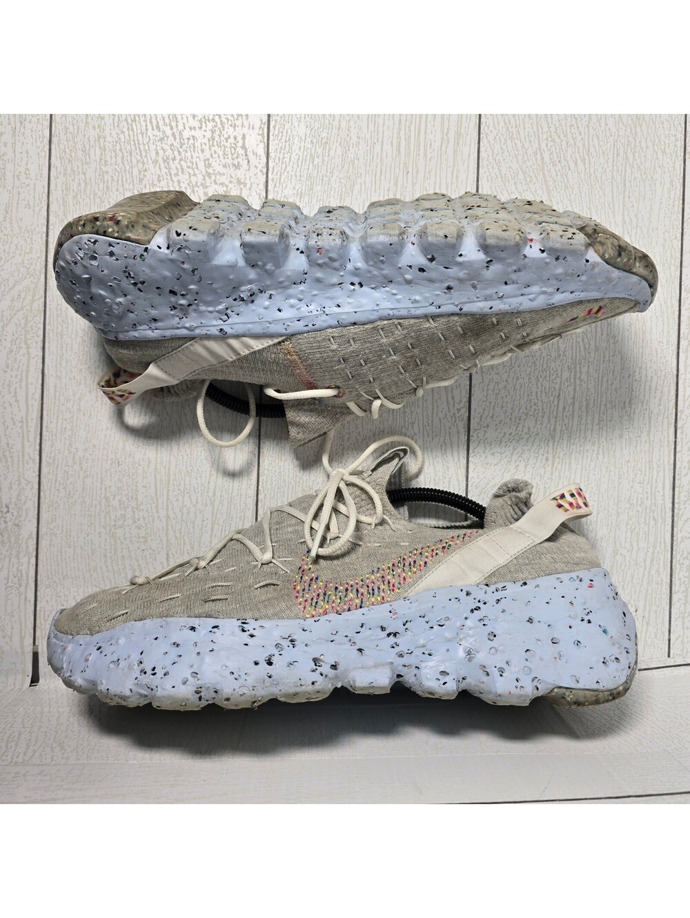 Nike Space Hippie 04 Be True CZ6398-102 Men’s Size 10 Grey Rainbow